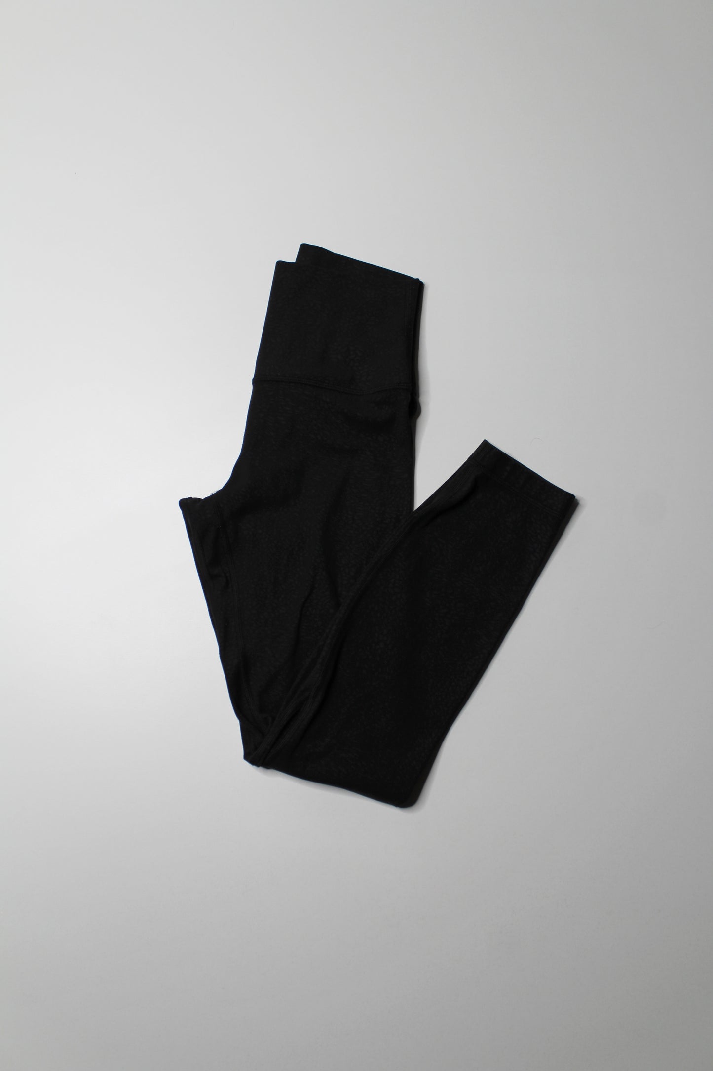 Lululemon polar shift emboss black ‘align’ legging, size 4 (25”)
