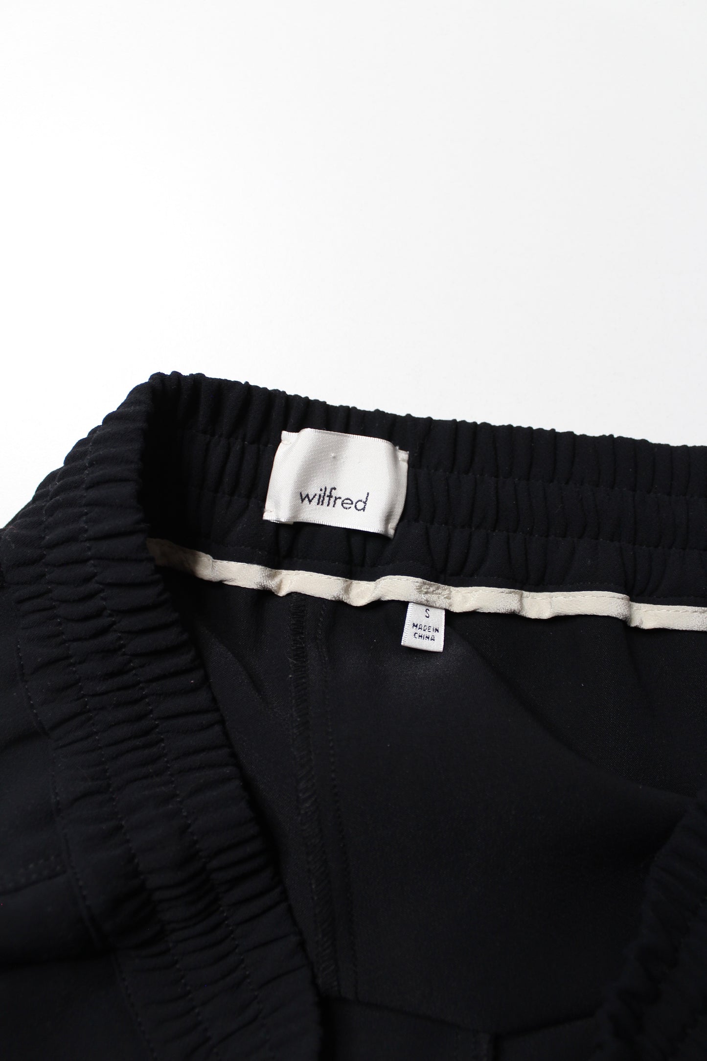 Aritzia Wilfred black 'Buffon' jogger, size small