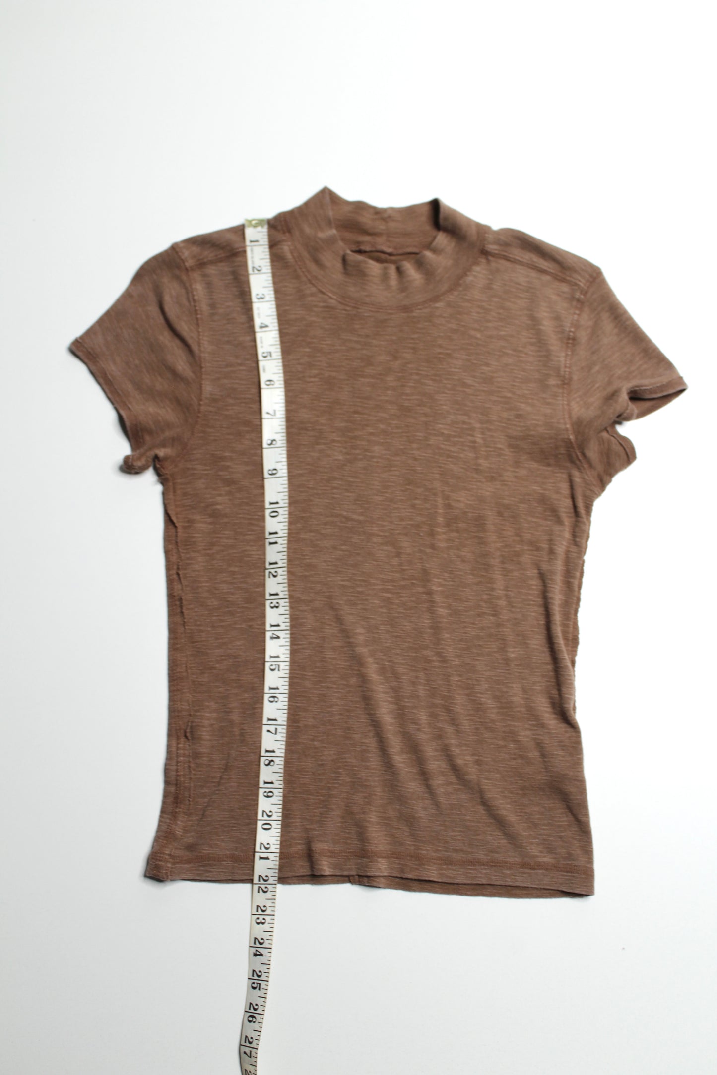 Anthropologie Pilcro brown mock neck t shirt, size medium