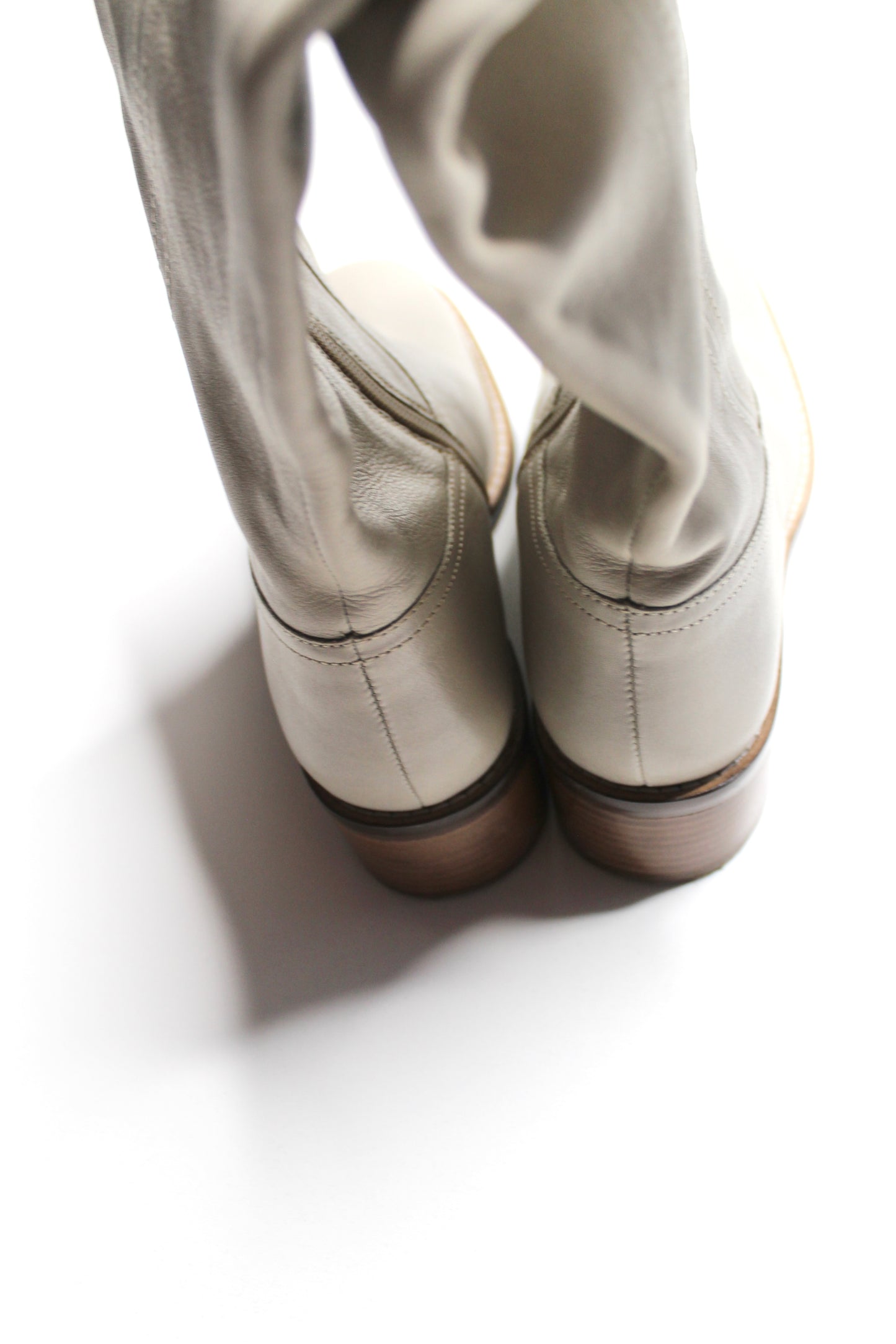 Anthropologie Seychelles ivory leather 'sand in my boots' boots, size 6.5 ON HOLD