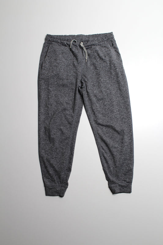 Vuori heathered grey cropped jogger, no size. Fits like small (relaxed fit)
