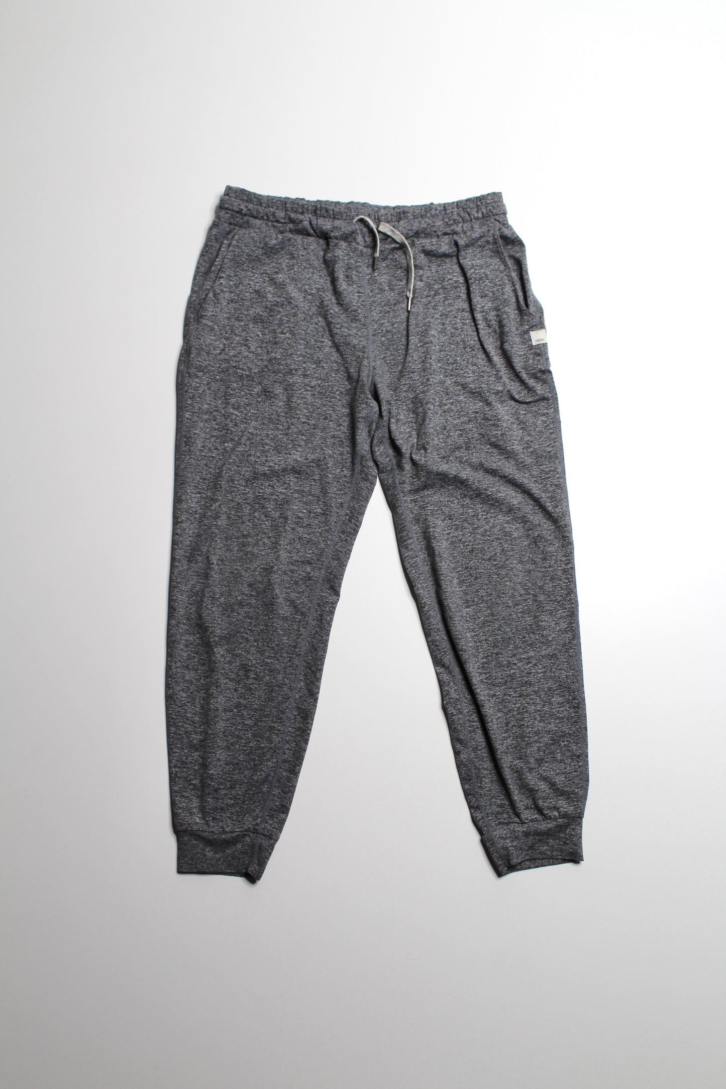 Vuori heathered grey cropped jogger, no size. Fits like small (relaxed fit)
