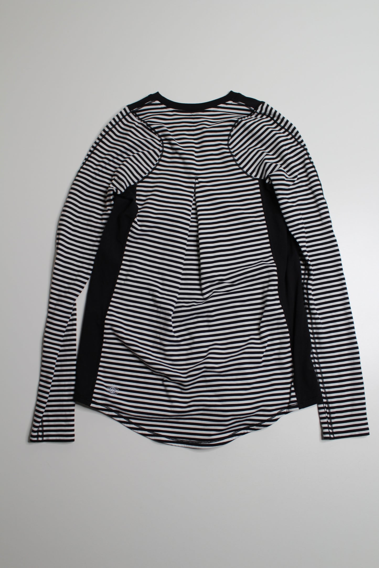 Lululemon black / classic stripe tuck and flow long sleeve, no size. Fits like 4 *seawheeze (loose fit) (price reduced: was $36)