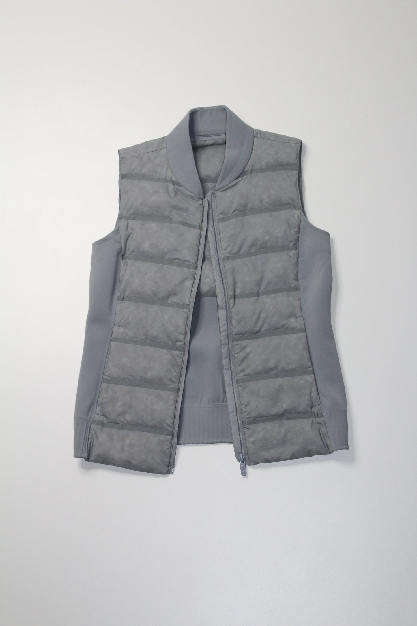 Lululemon light cast down and around vest, size 4