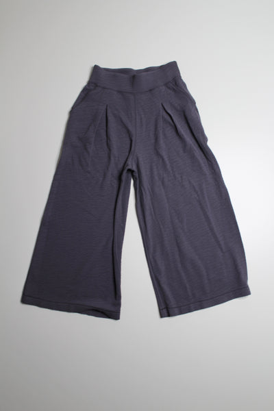 Lululemon moonwalk can you feel the pleat crop, size 4 (price reduced: was $50)