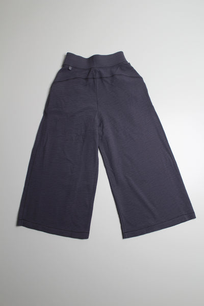 Lululemon moonwalk can you feel the pleat crop, size 4 (price reduced: was $50)