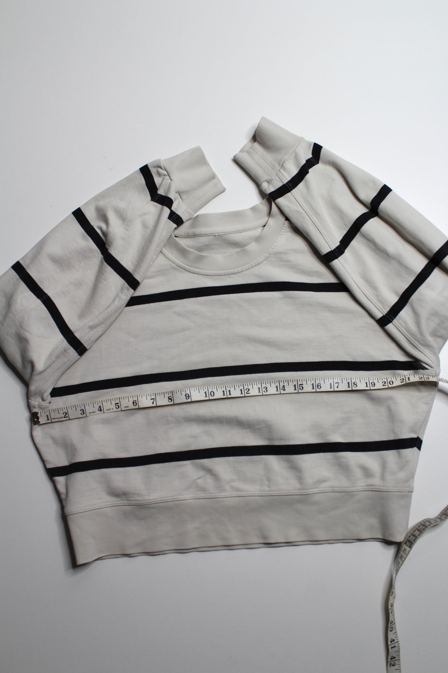 Lululemon bone striped ‘perfectly oversized cropped crew’ sweater, size 6