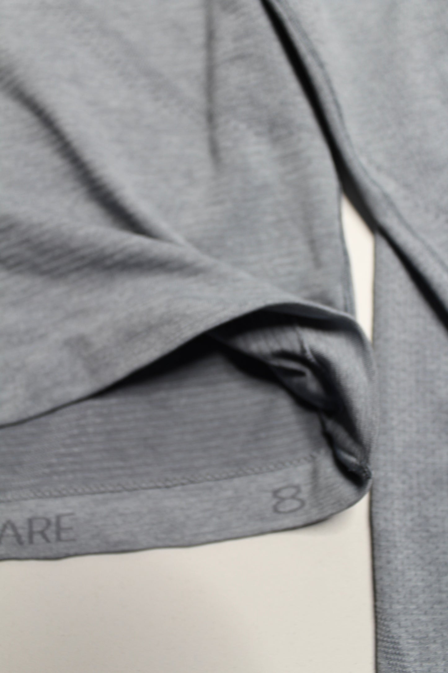 Lululemon ‘swiftly tech’ long sleeve, size 8 *waist length