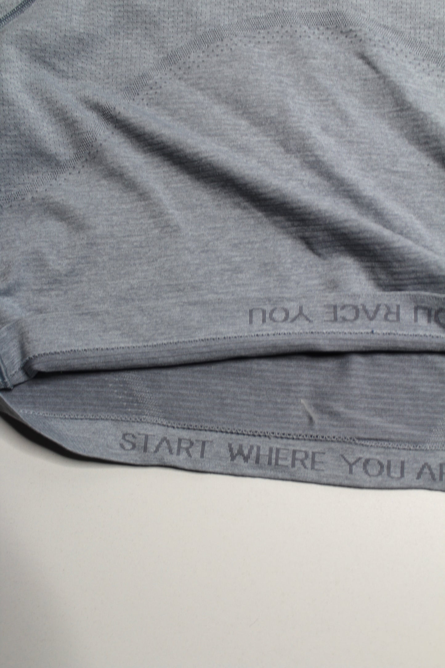 Lululemon ‘swiftly tech’ long sleeve, size 8 *waist length