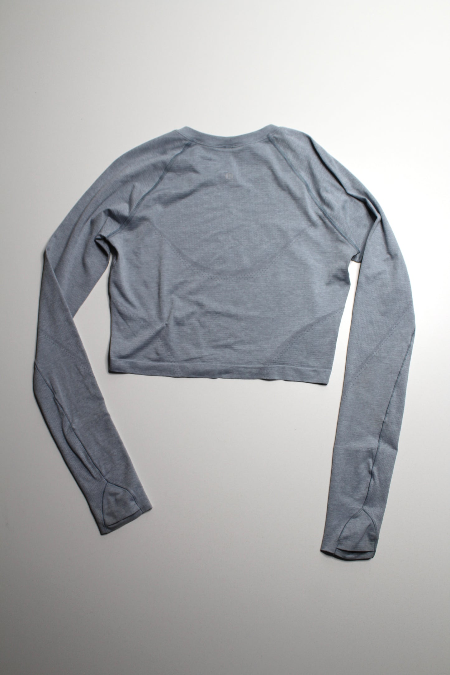 Lululemon ‘swiftly tech’ long sleeve, size 8 *waist length