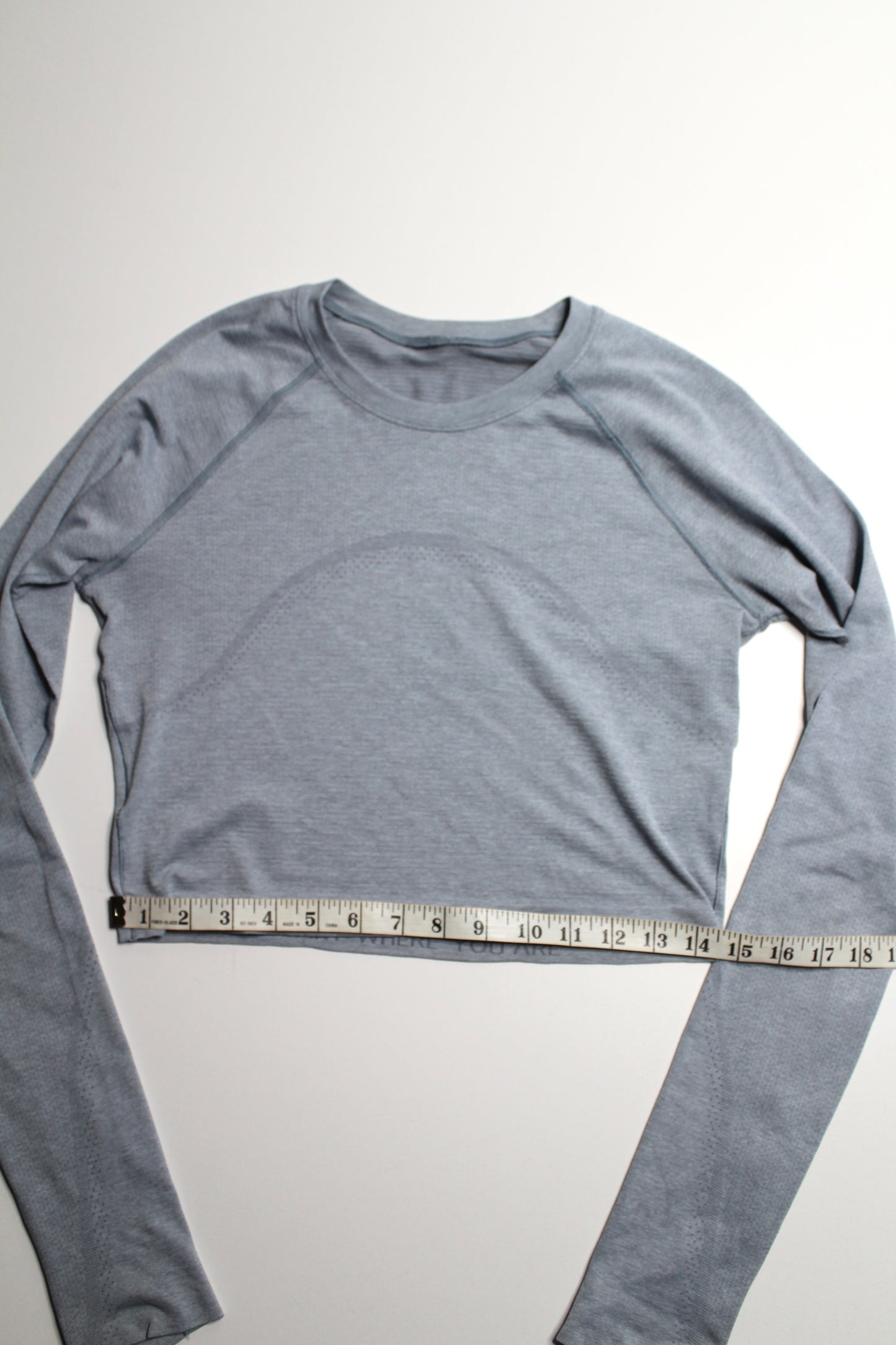 Lululemon ‘swiftly tech’ long sleeve, size 8 *waist length