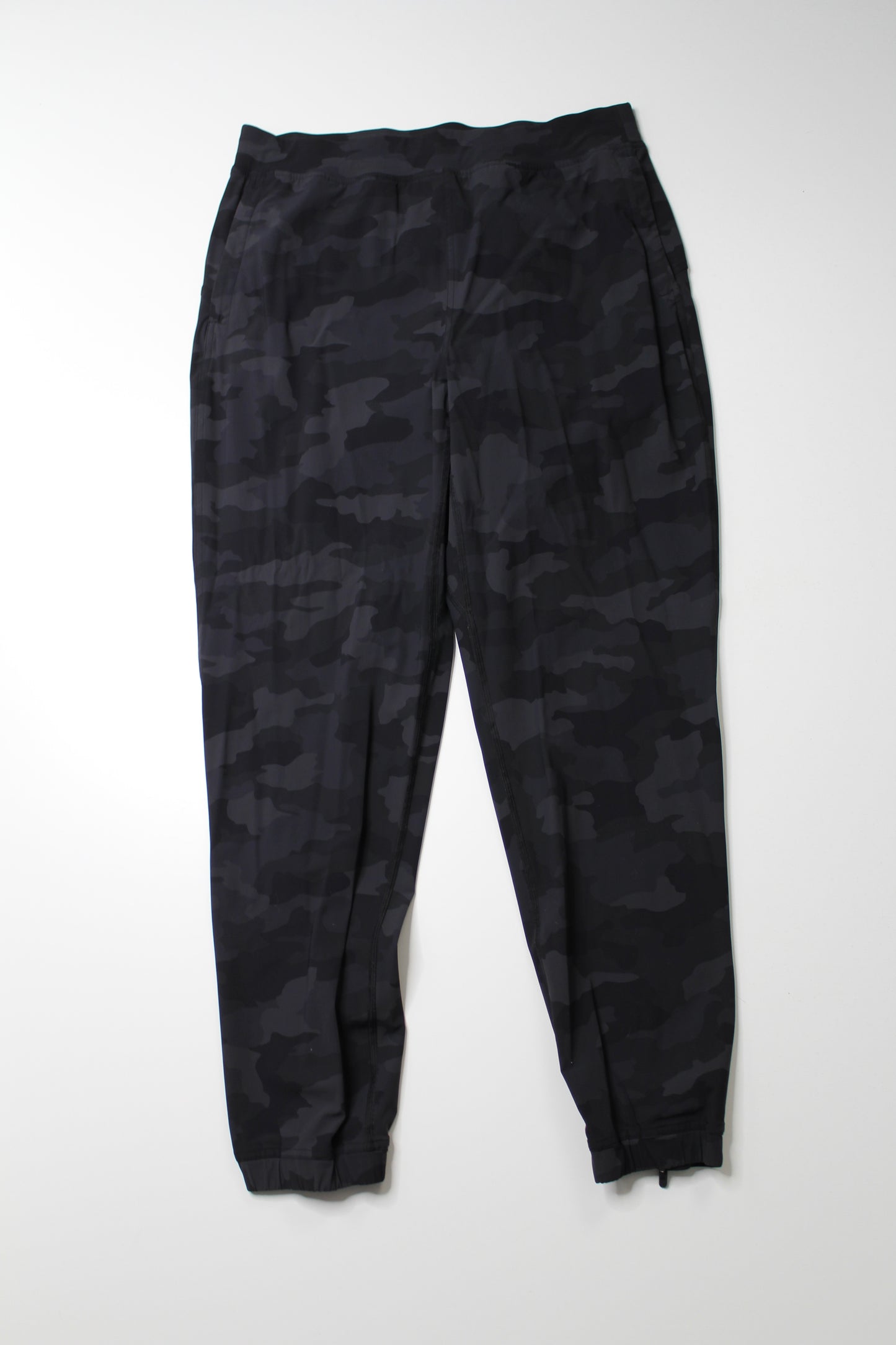 Lululemon heritage 365 camo ‘adapted state’ jogger, size 10