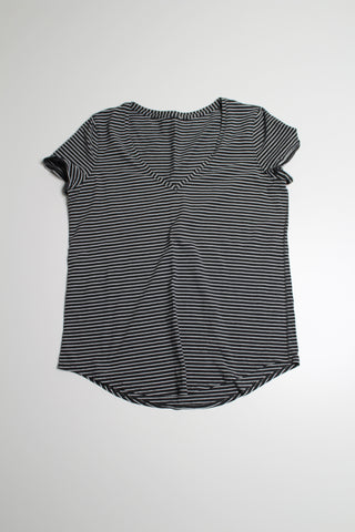 Lululemon modern stripe heathered black white v neck love t shirt