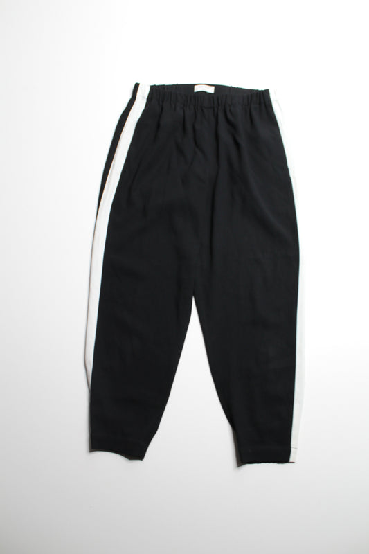 Aritzia Wilfred black/white stripe dress pant jogger, size medium