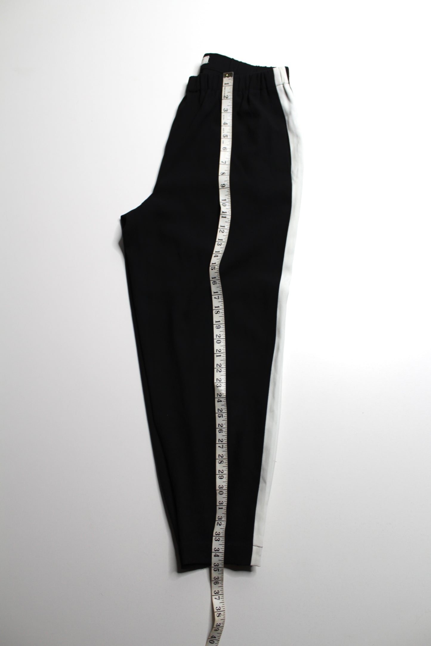 Aritzia Wilfred black/white stripe dress pant jogger, size medium