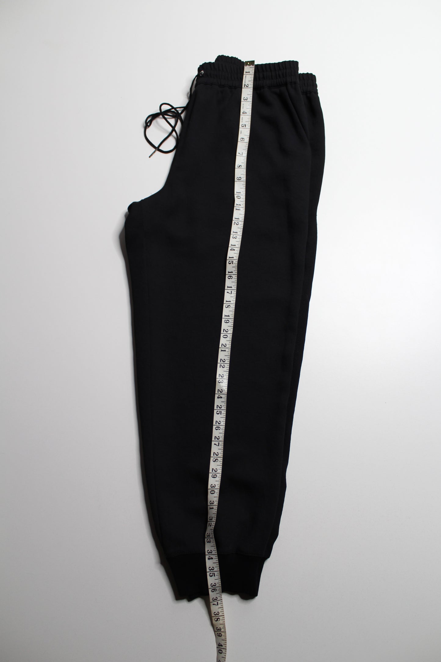 Aritzia Wilfred dress pant style jogger, size medium