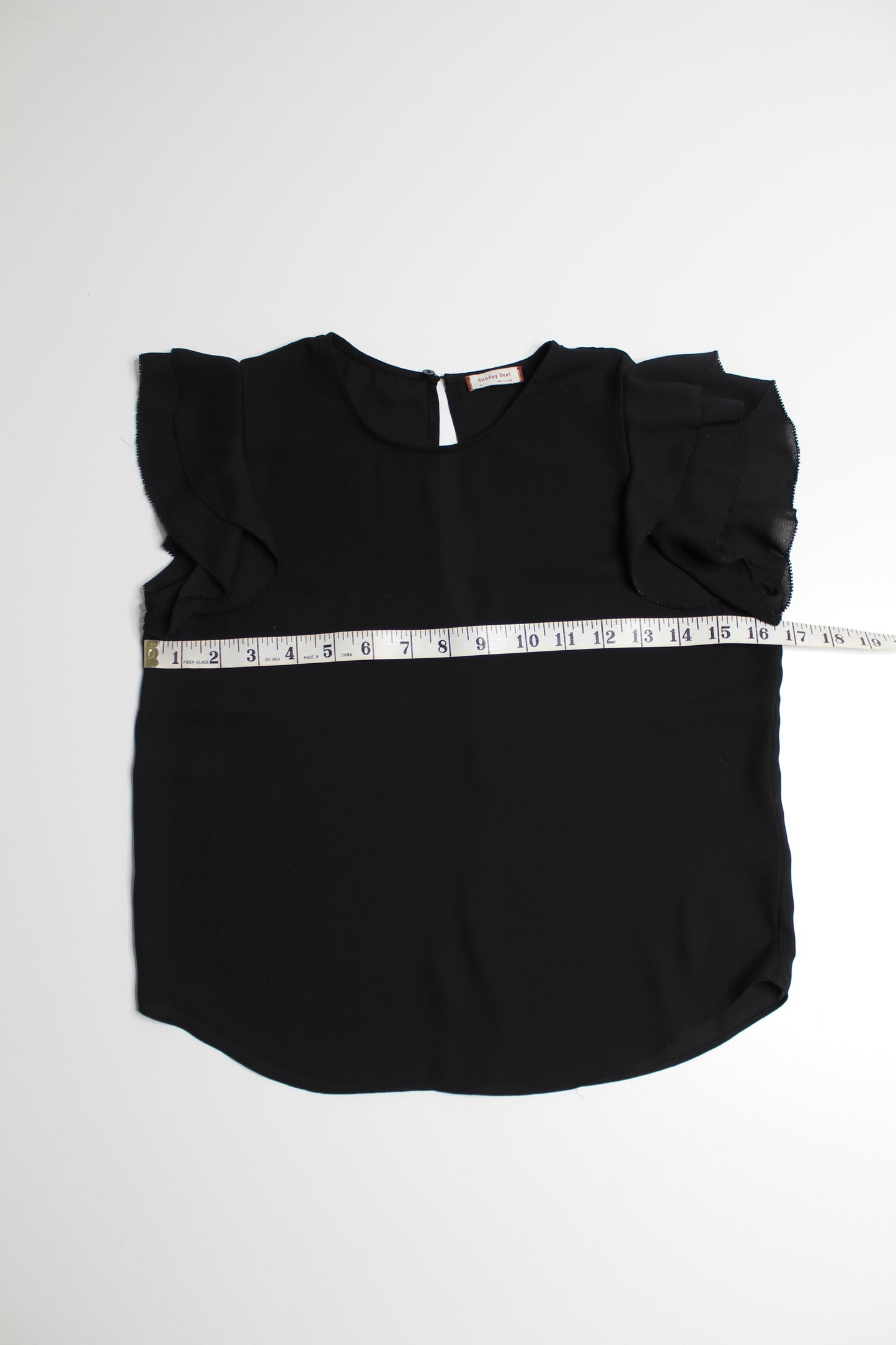 Aritzia Sunday Best black ruffle shoulder short sleeve blouse, size xs