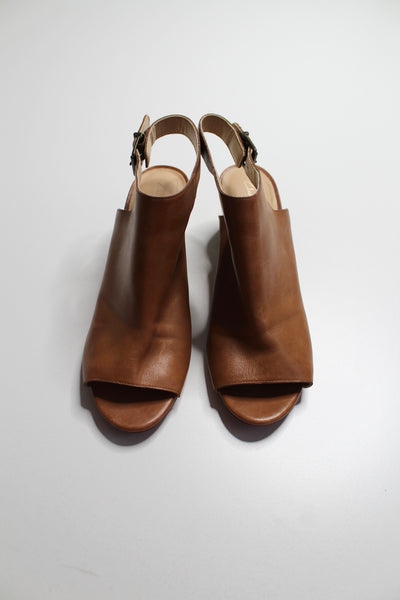 Clarks Deloria Gia tan leather block heel sandal, size 10 *new (price reduced: was $50)