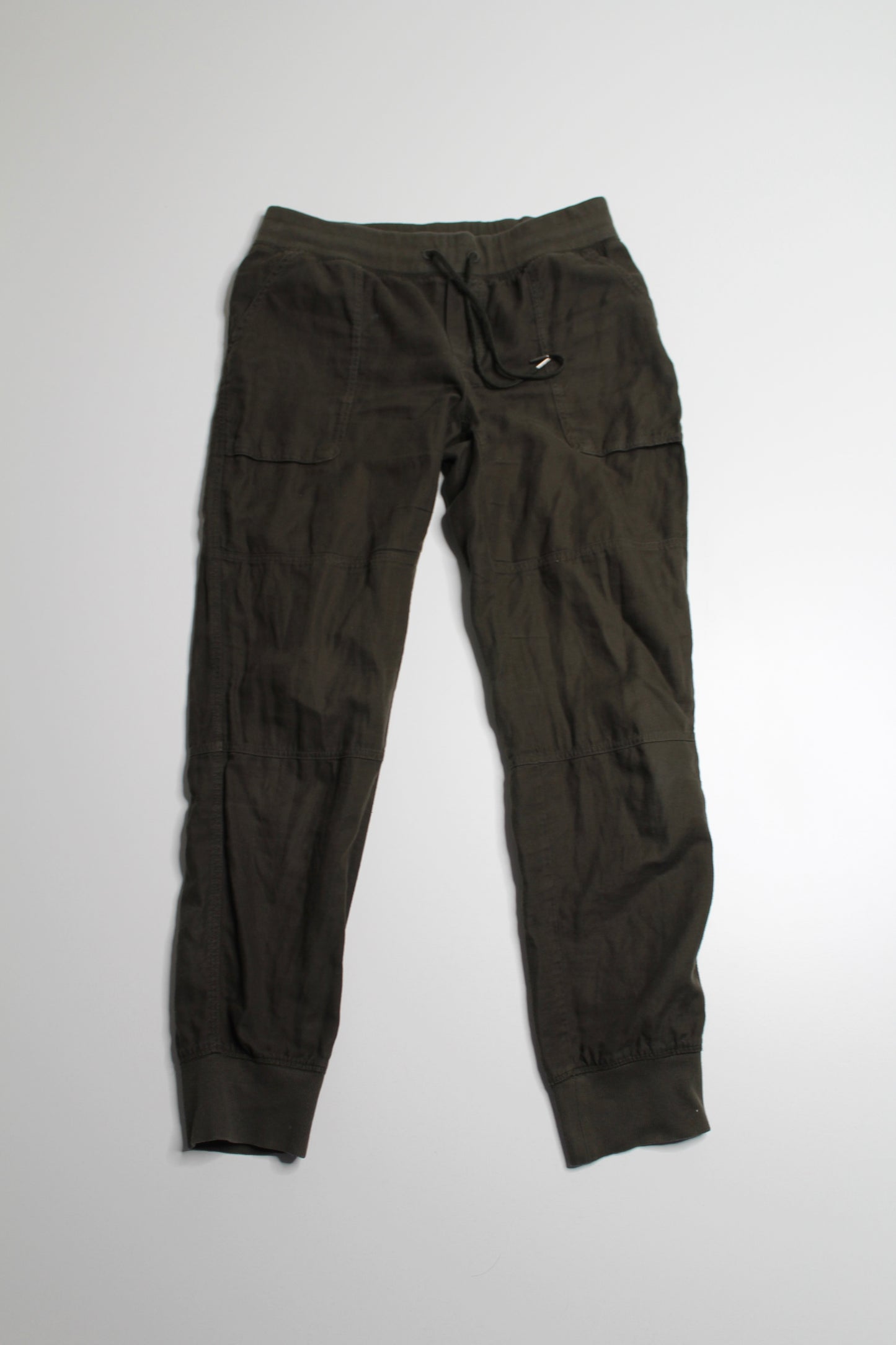 Aritzia community olive cebu cargo jogger, size xs (price reduced: was $25)