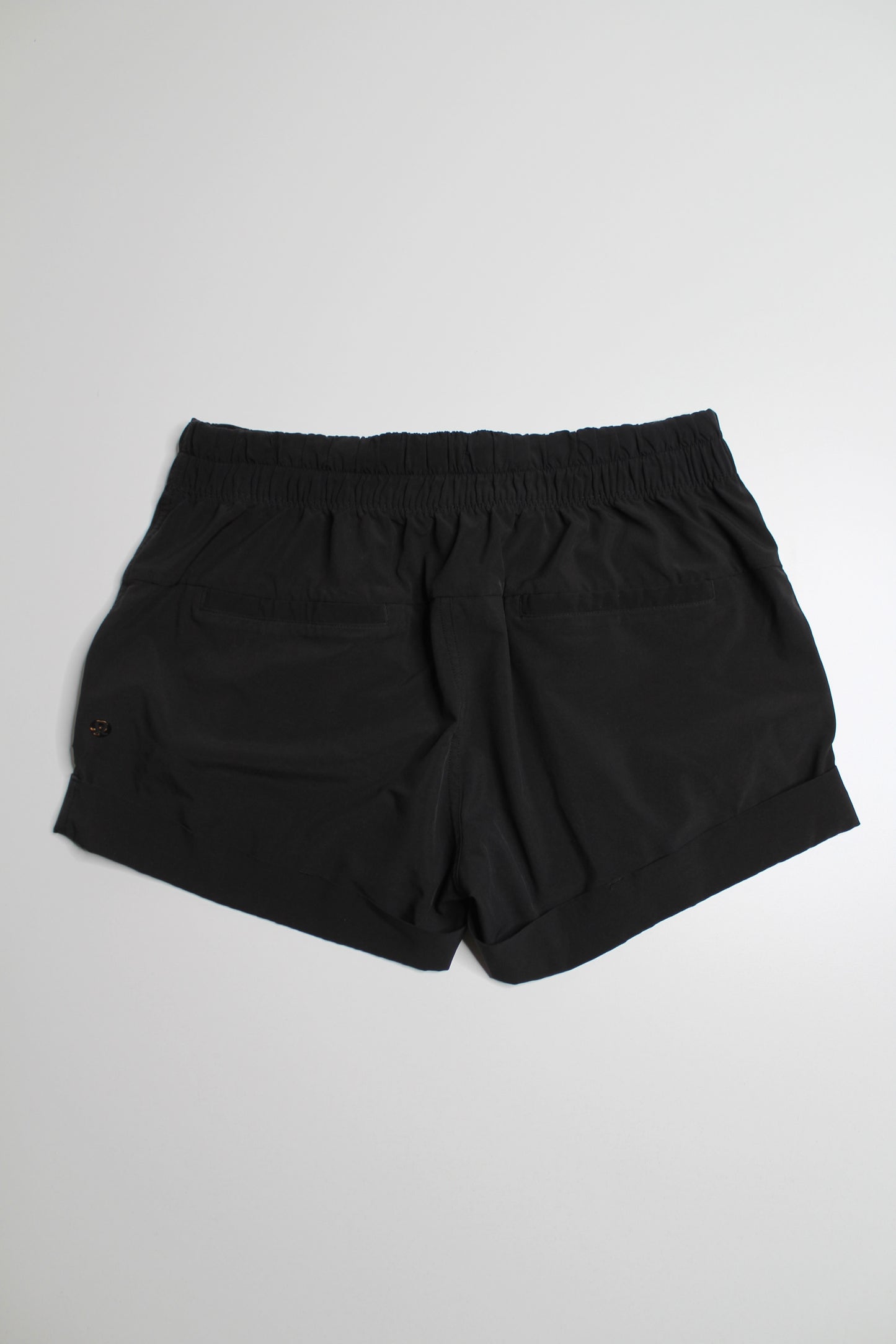 Lululemon black spring break away shorts, size 6