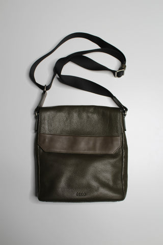 Ecco olive crossbody bag *new (additional 50% off)
