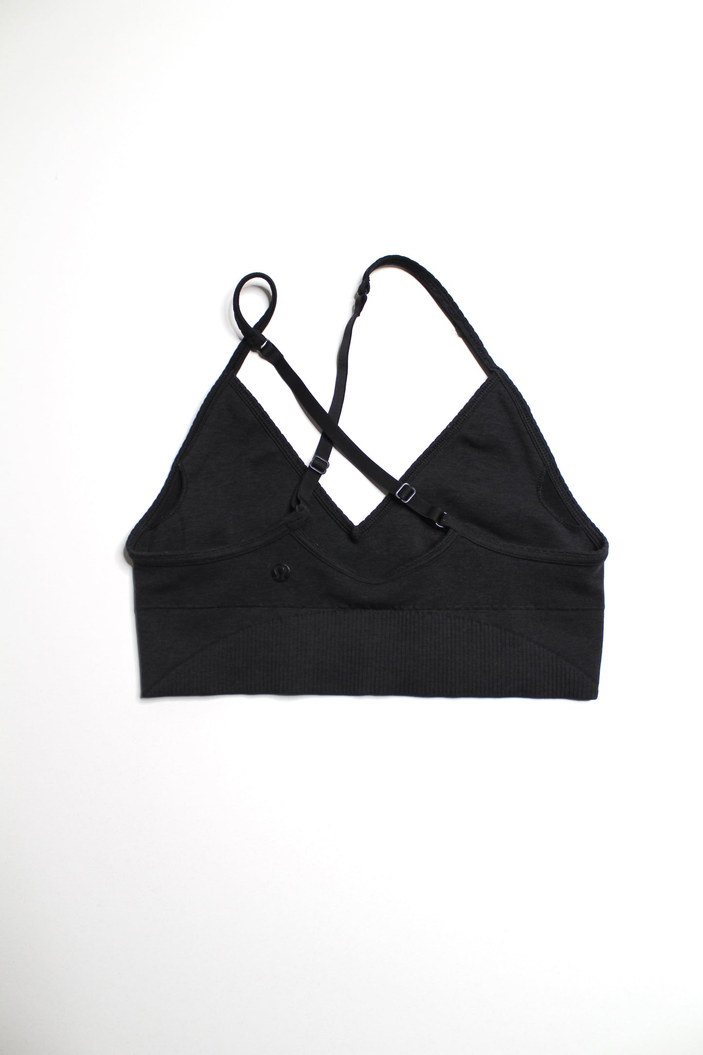 Lululemon heathered black ebb to street bra, no size. fits like size 6/8