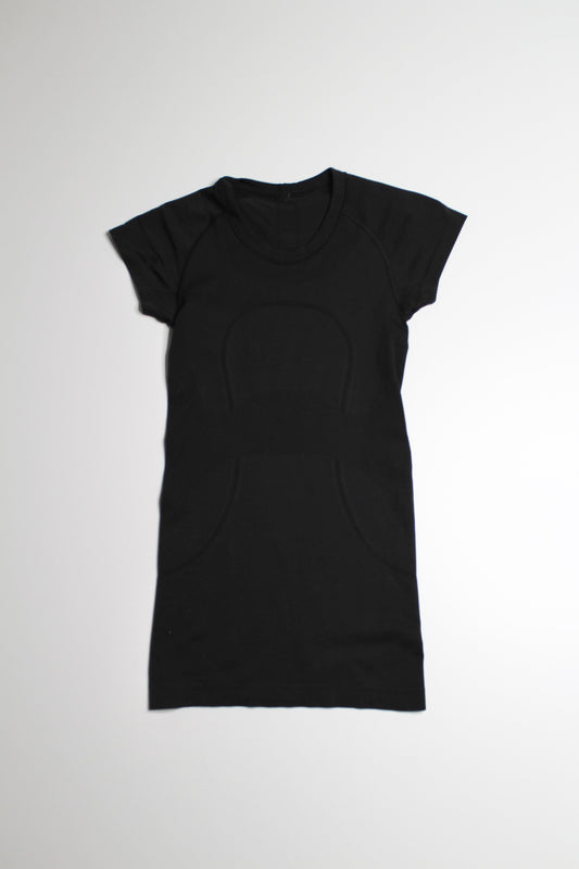 Lululemon black ‘swiftly’ tech short sleeve, size 2