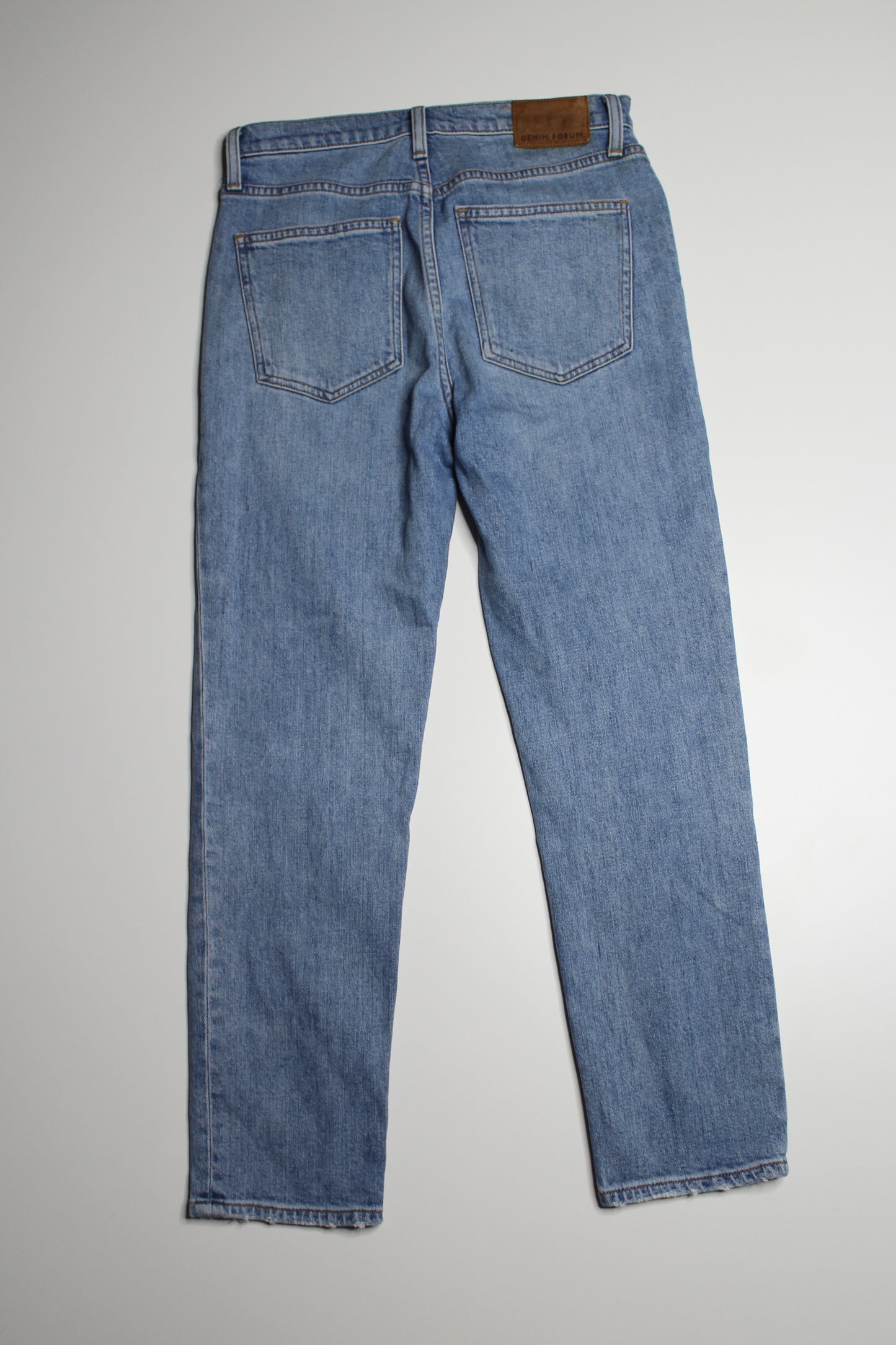 Aritzia Denim Forum yoko high rise slim jeans, size 27 (26L)