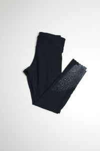 Lululemon midnight navy tight stuff tights, size 6 (25”)