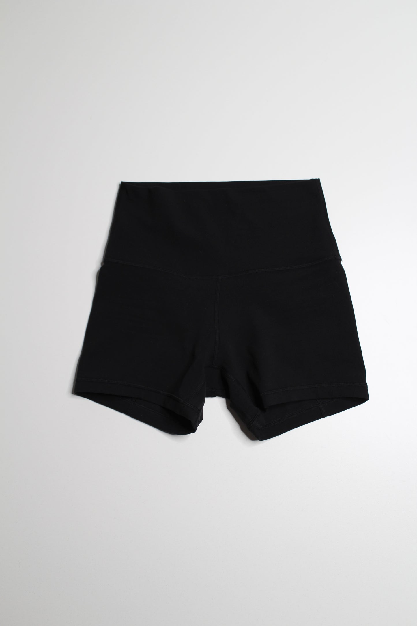 Lululemon black ‘align’ shorts, size 4 (4”)