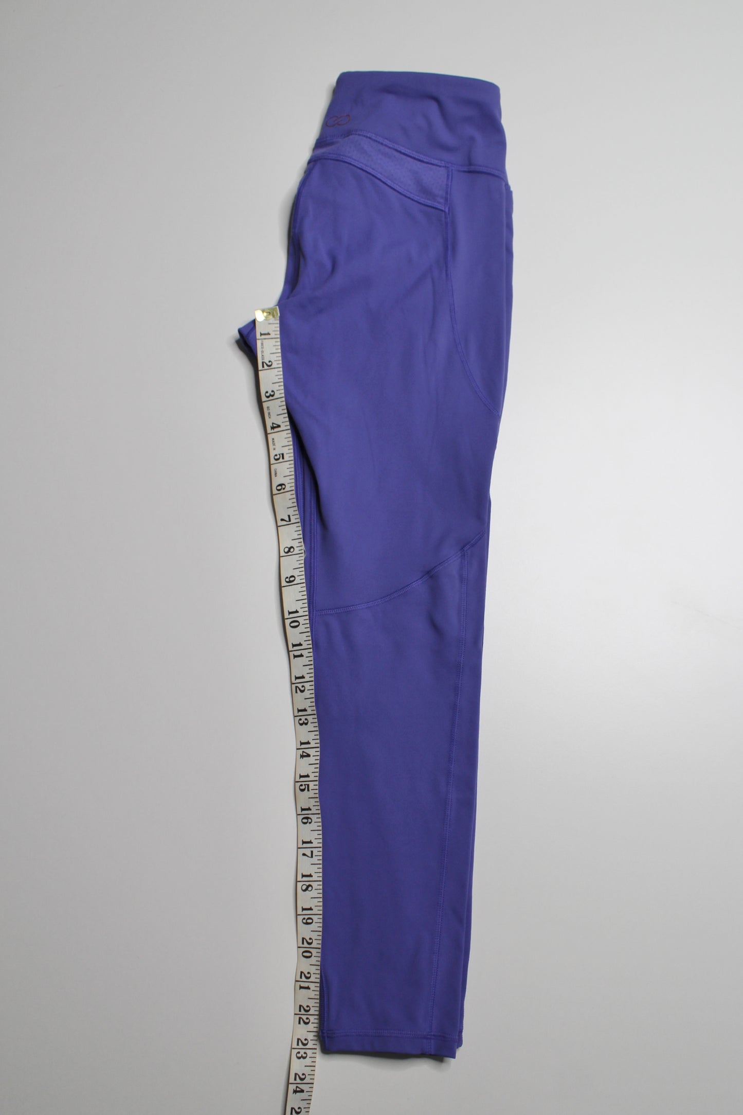 Calia by Carrie Underwood lilac crop leggings, size small (23") (additional 50% off)