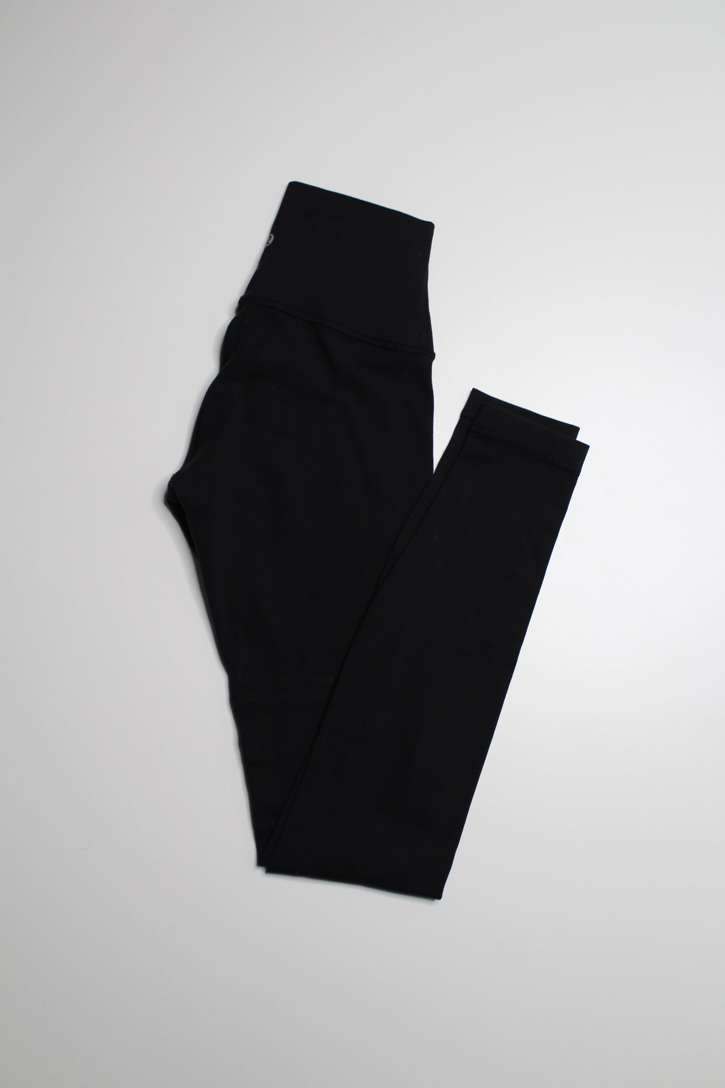 Lululemon black wunder under leggings, size 2 (28”)