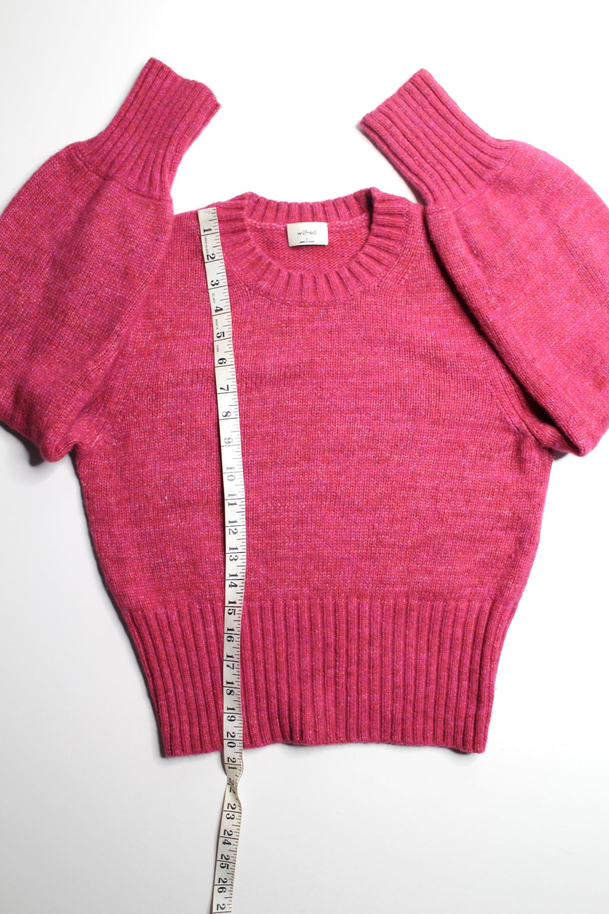 Aritzia Wilfred fuchsia puff sleeve knit sweater, size small