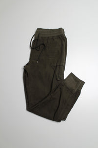 Aritzia community olive cargo jogger, size small (price reduced: was $35)