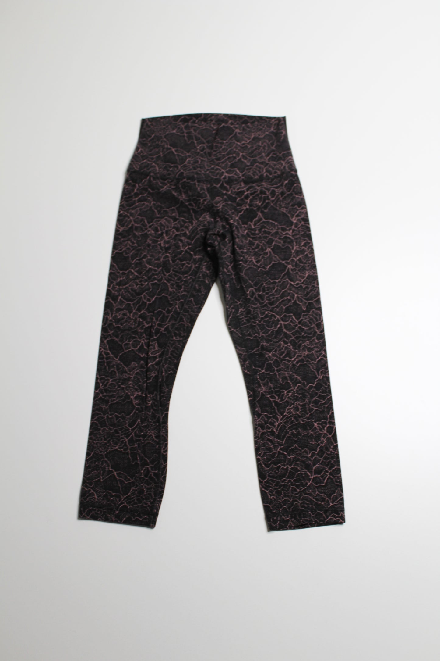 Lululemon lacescape spanish rose ‘align’ crop legging, size 4 (21") (price reduced: was $48)