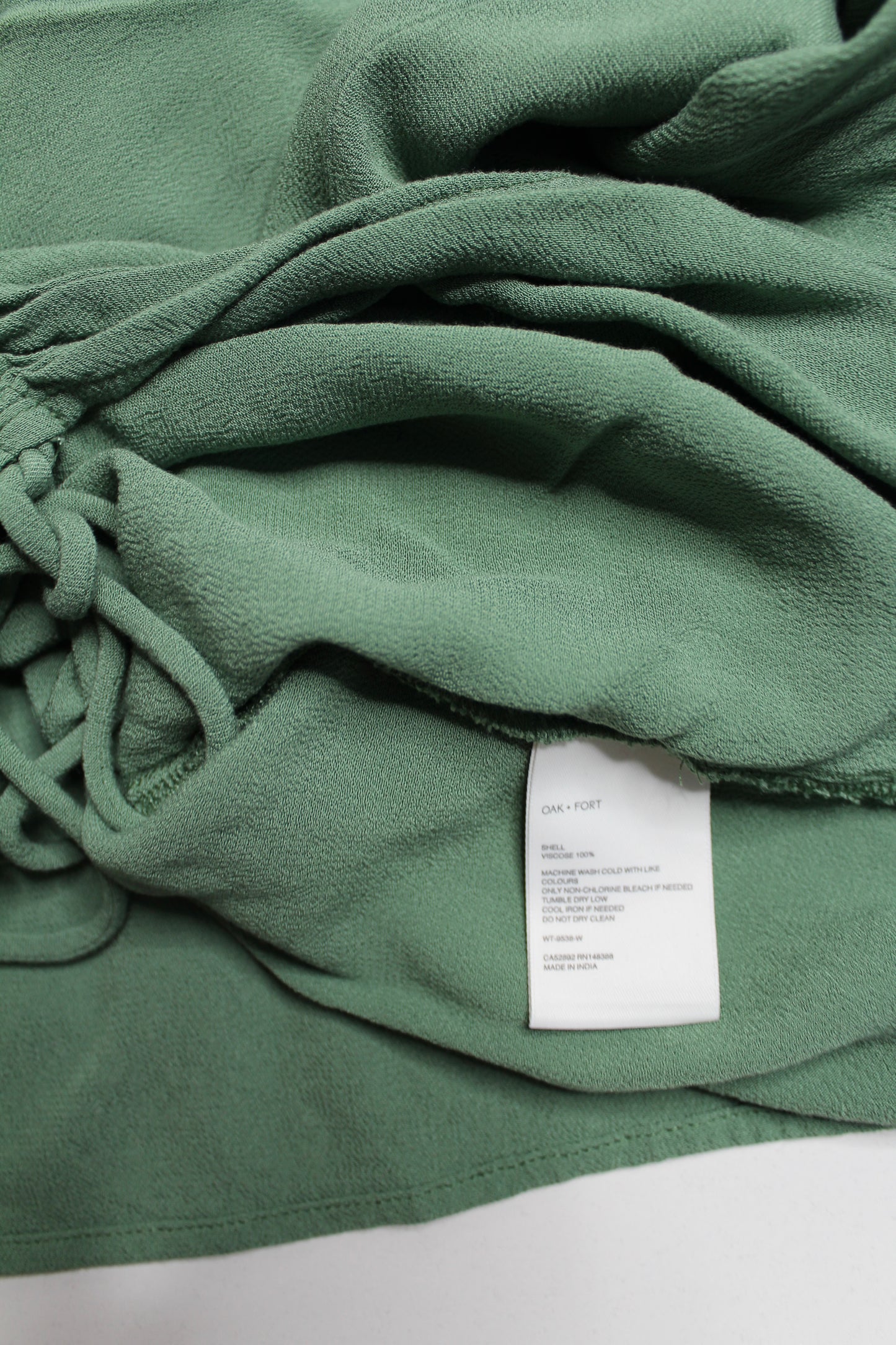 Oak + Fort kelly green long sleeve cinch blouse, size small (additional 60% off)