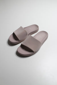 Lululemon misty pink restful slide sandal, size 9