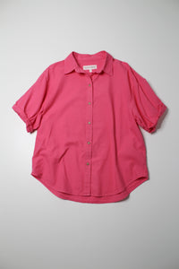 Aritzia Denim Forum fuchsia 'Jane' button up short sleeve blouse, size small (relaxed fit)