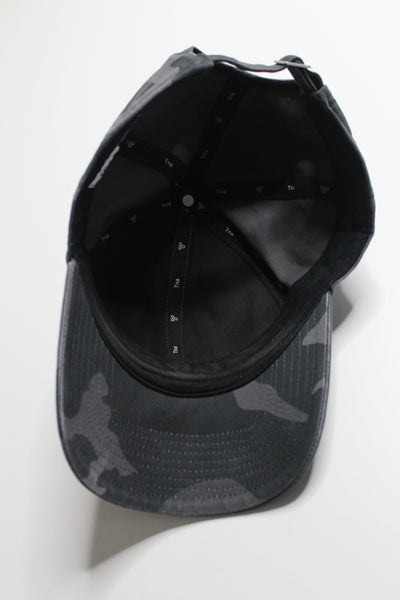 Aritzia TNA grey camo baseball hat