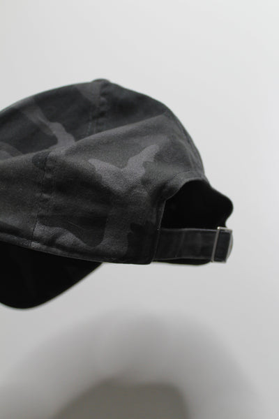 Aritzia TNA grey camo baseball hat