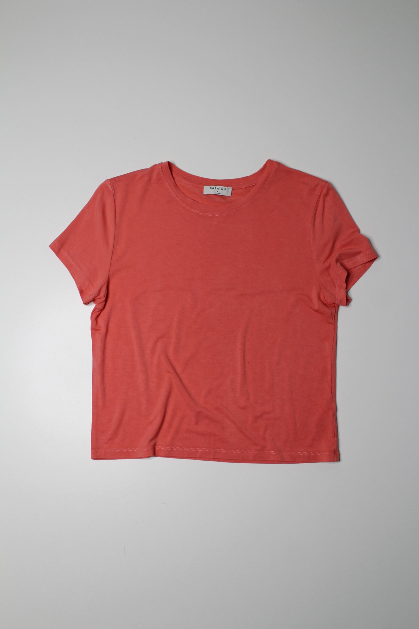 Aritzia Babaton peach everyday t shirt, size medium