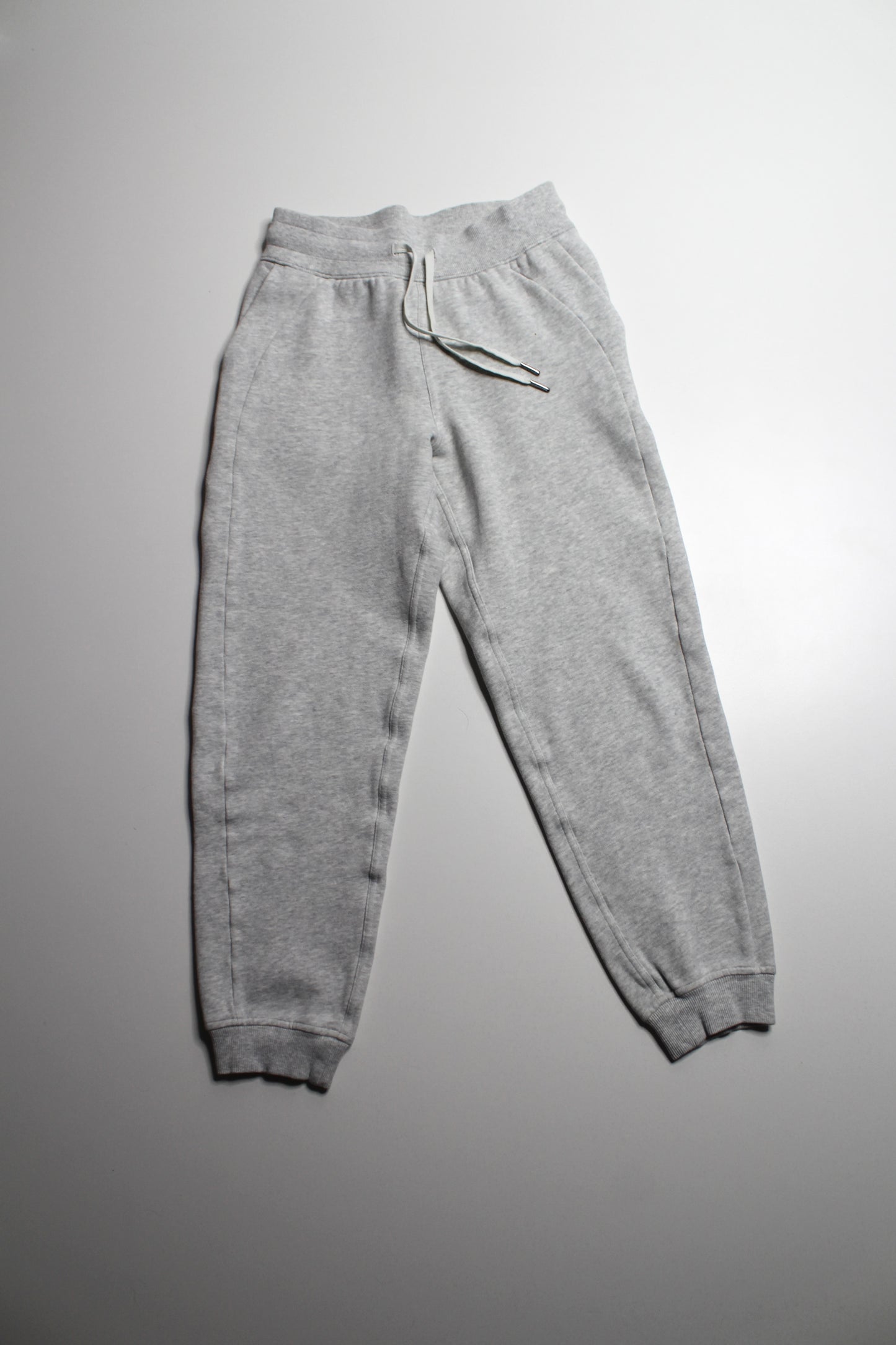 Lululemon heathered light grey ‘scuba’ jogger, size 4