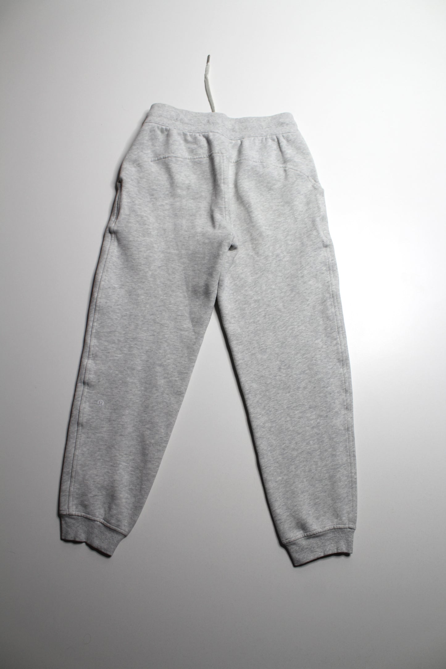 Lululemon heathered light grey ‘scuba’ jogger, size 4