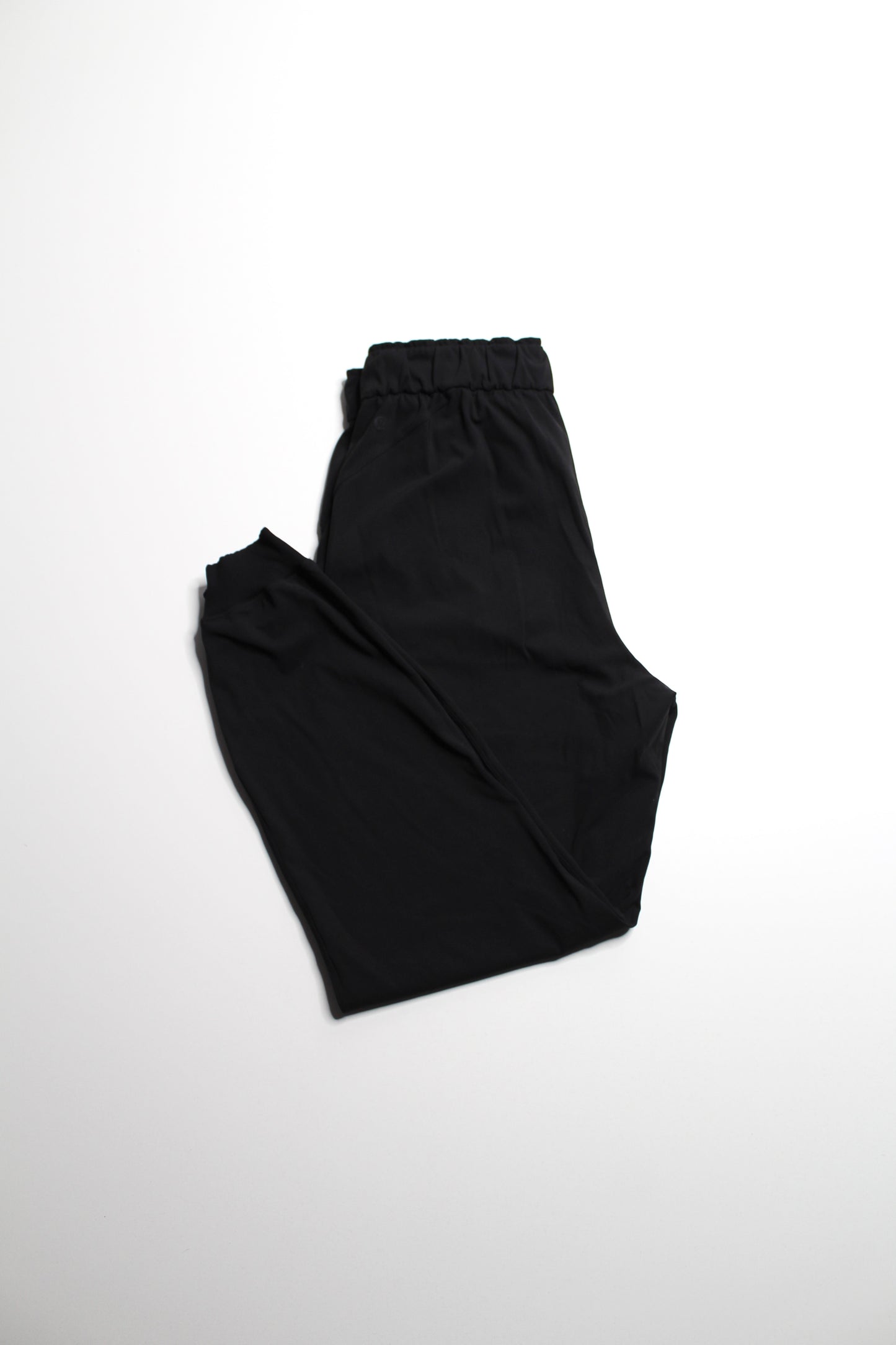 Lululemon black ‘keep moving’ high rise jogger, size 8 *luxtreme