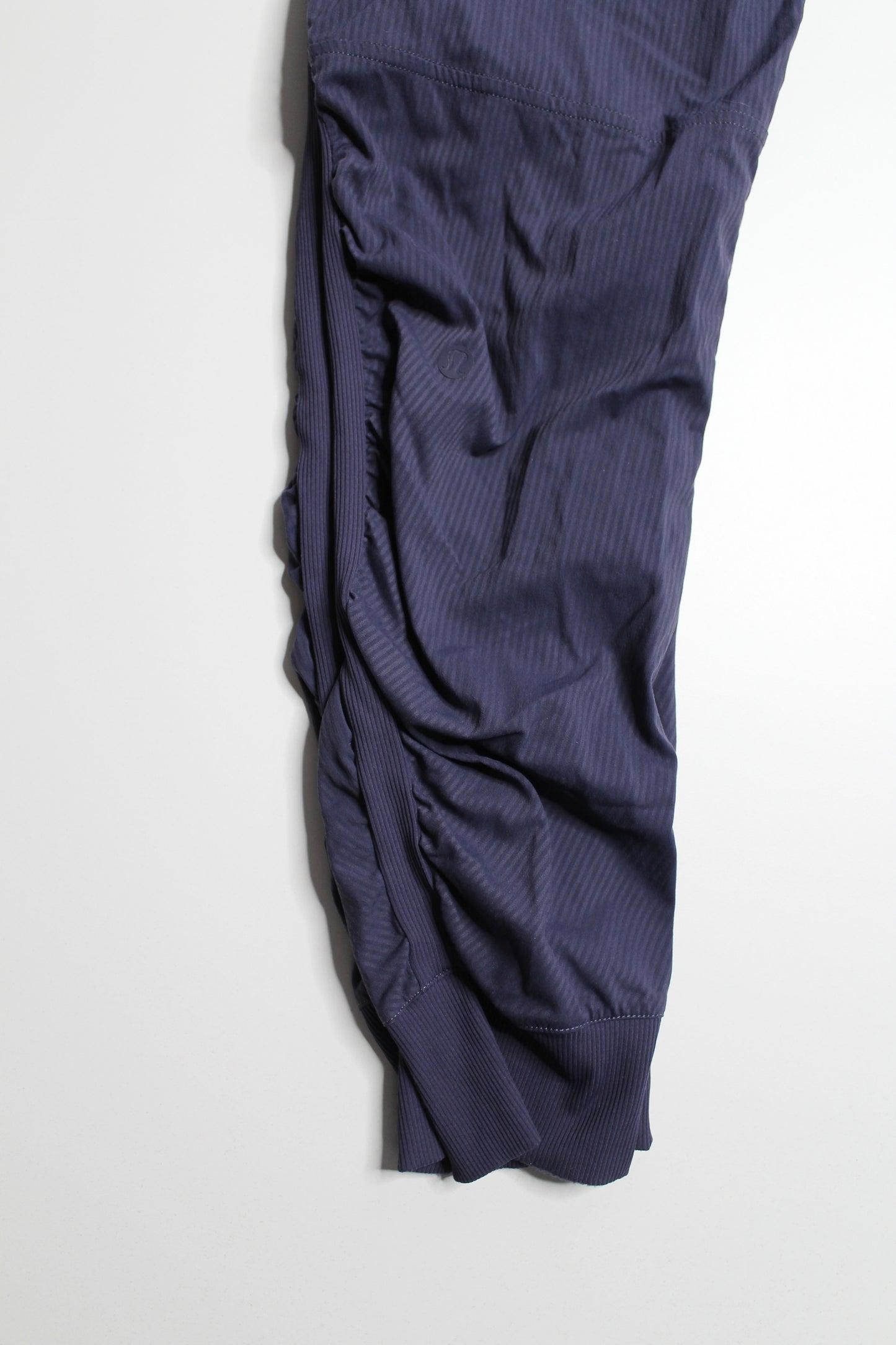 Lululemon 'beyond the studio' jogger, size 6 (was $58)