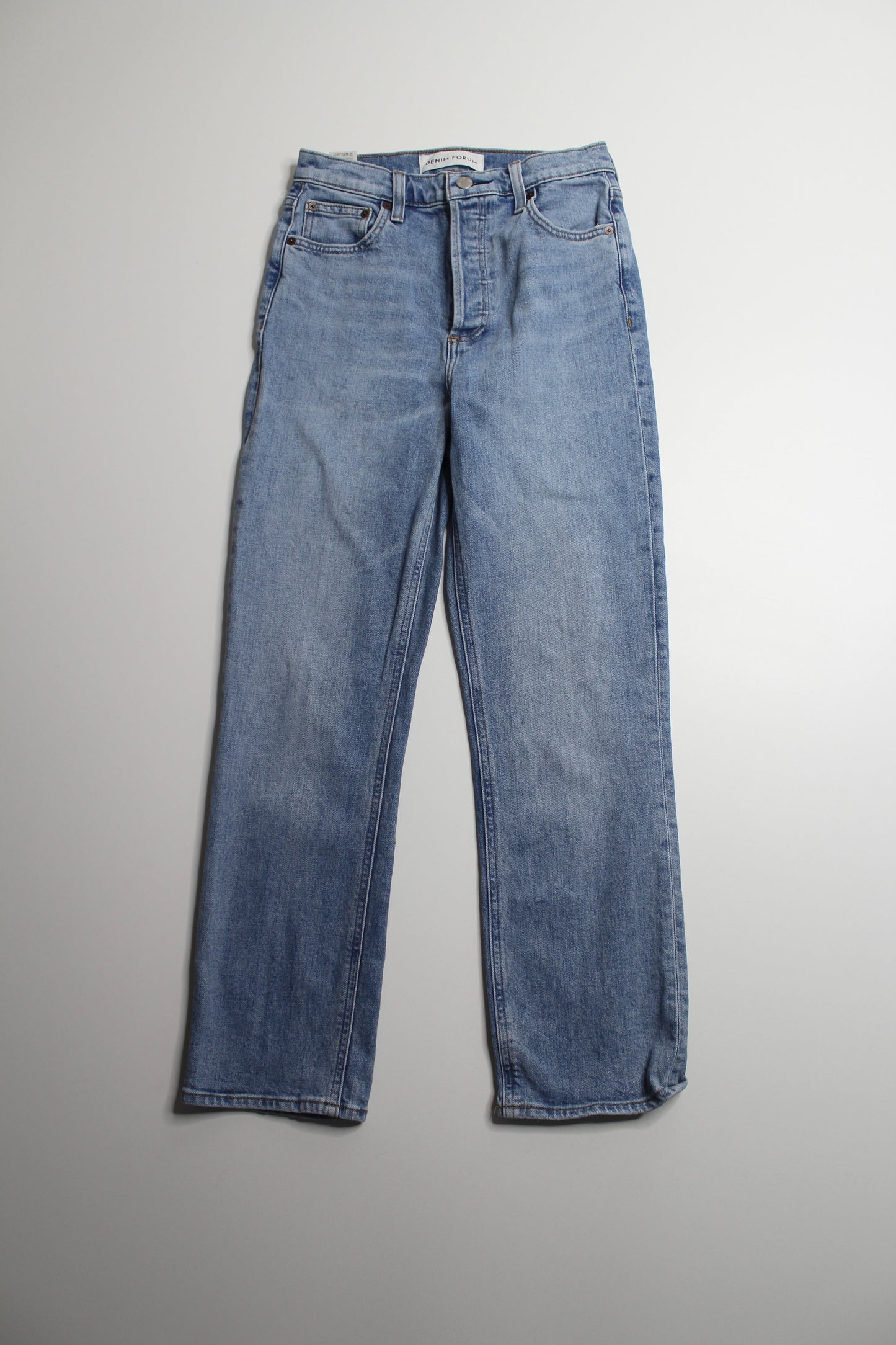 Aritzia Denim Forum ‘arlo’ high rise straight leg jeans, size 26