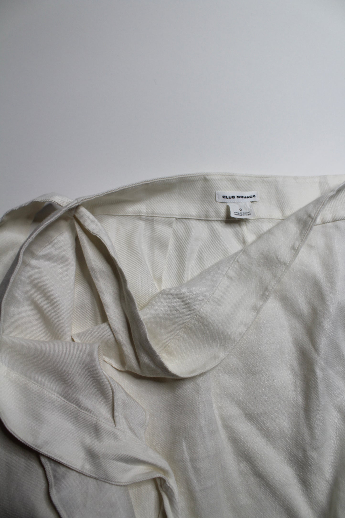 Club Monaco cream linen wrap skirt, size 0 (xs) (50% off)