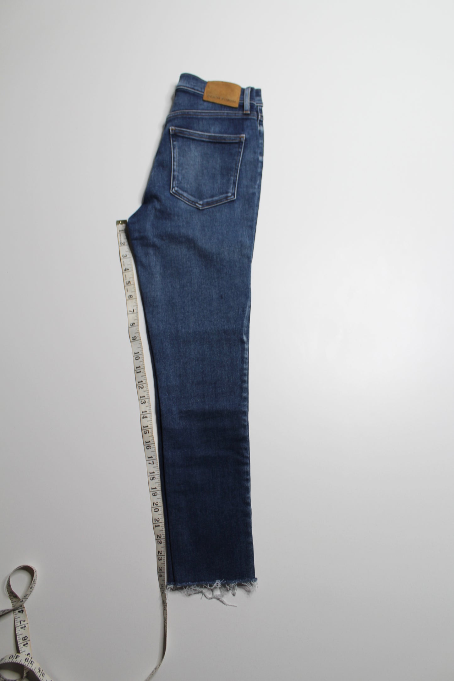 Aritzia Denim Forum 'lola' high rise skinny jeans, size 27 (25")