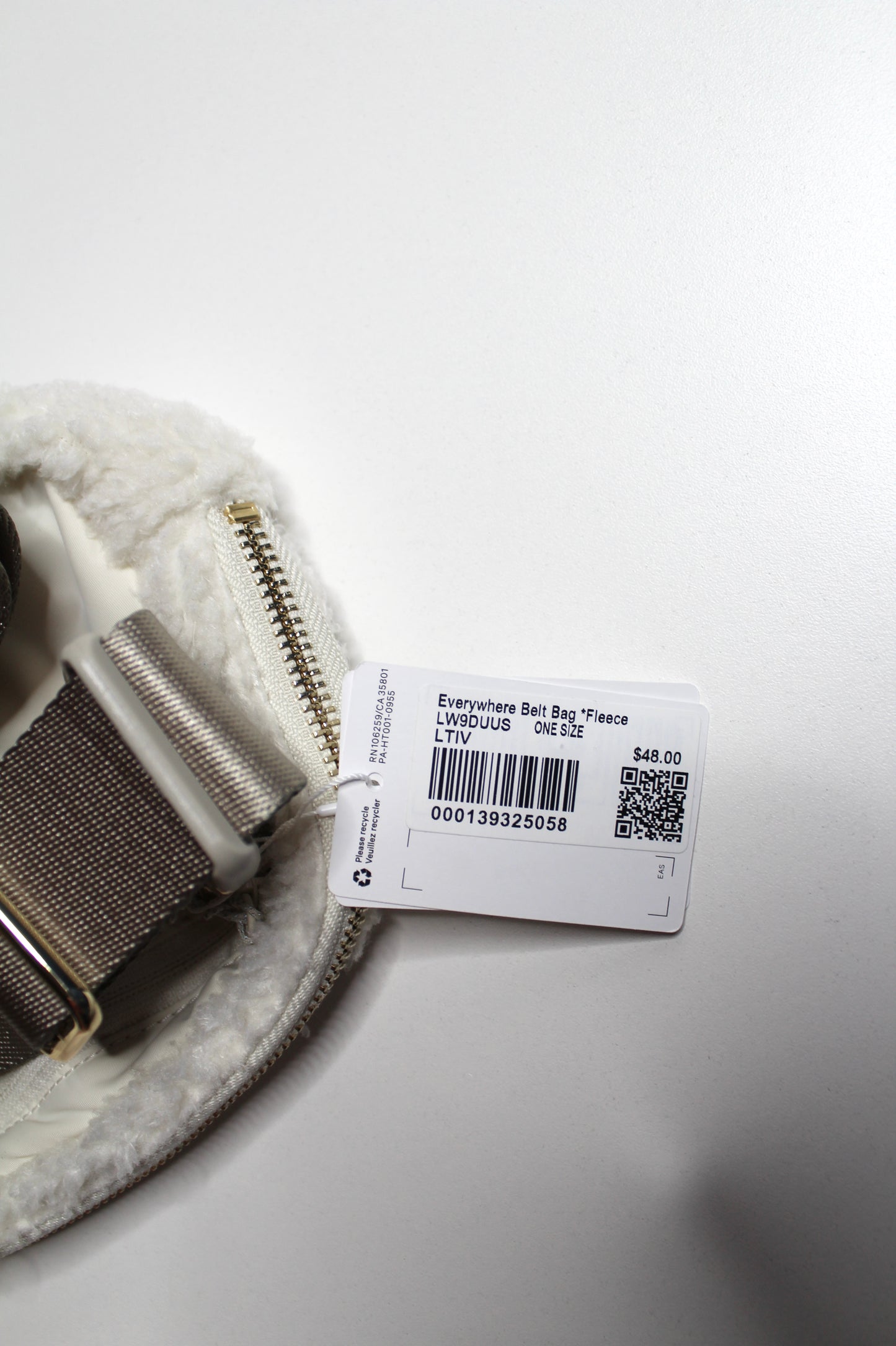 Lululemon light ivory 'everywhere fleece' belt bag *1L *new with tags