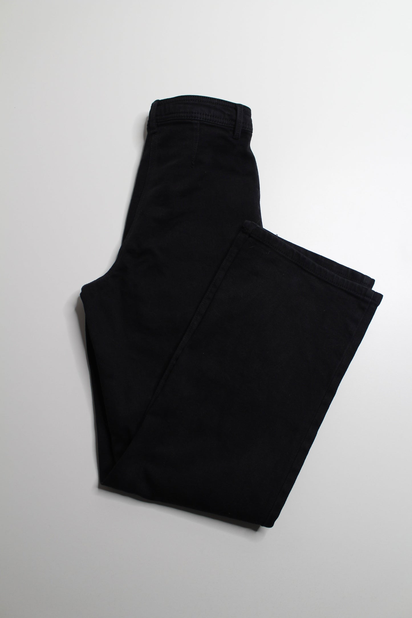 Aritzia Wilfred Free black modern utility pant, size 00